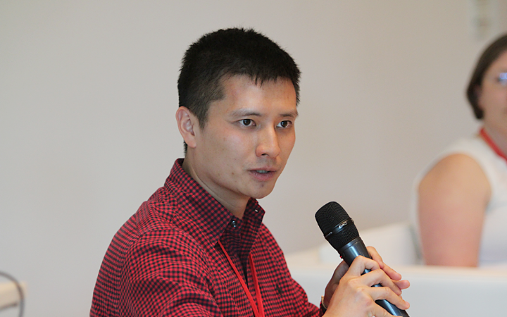 Keynote speaker Zhi Li during the panel discussion on quantification in visual computing.